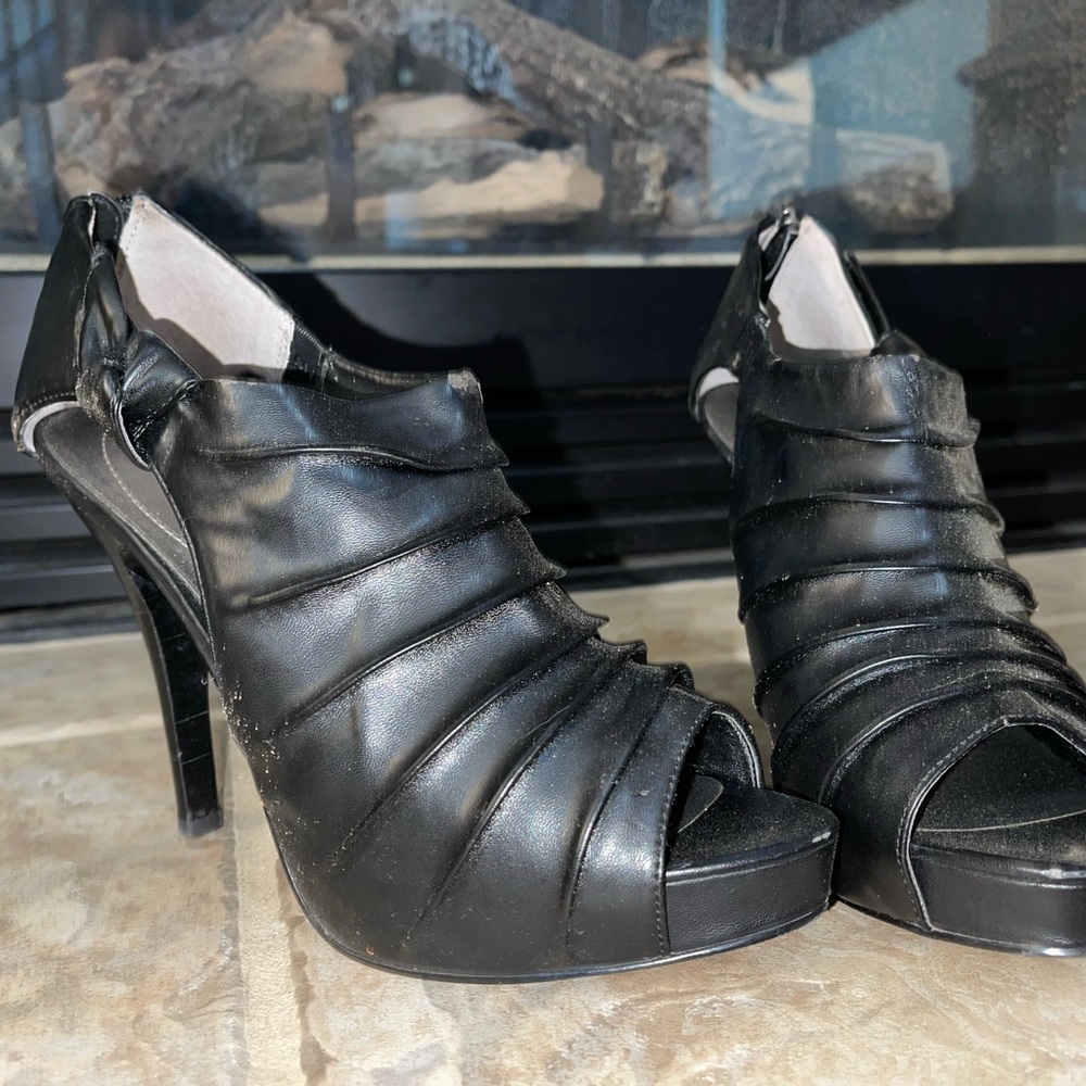 Guess Black Heels Elegant Design